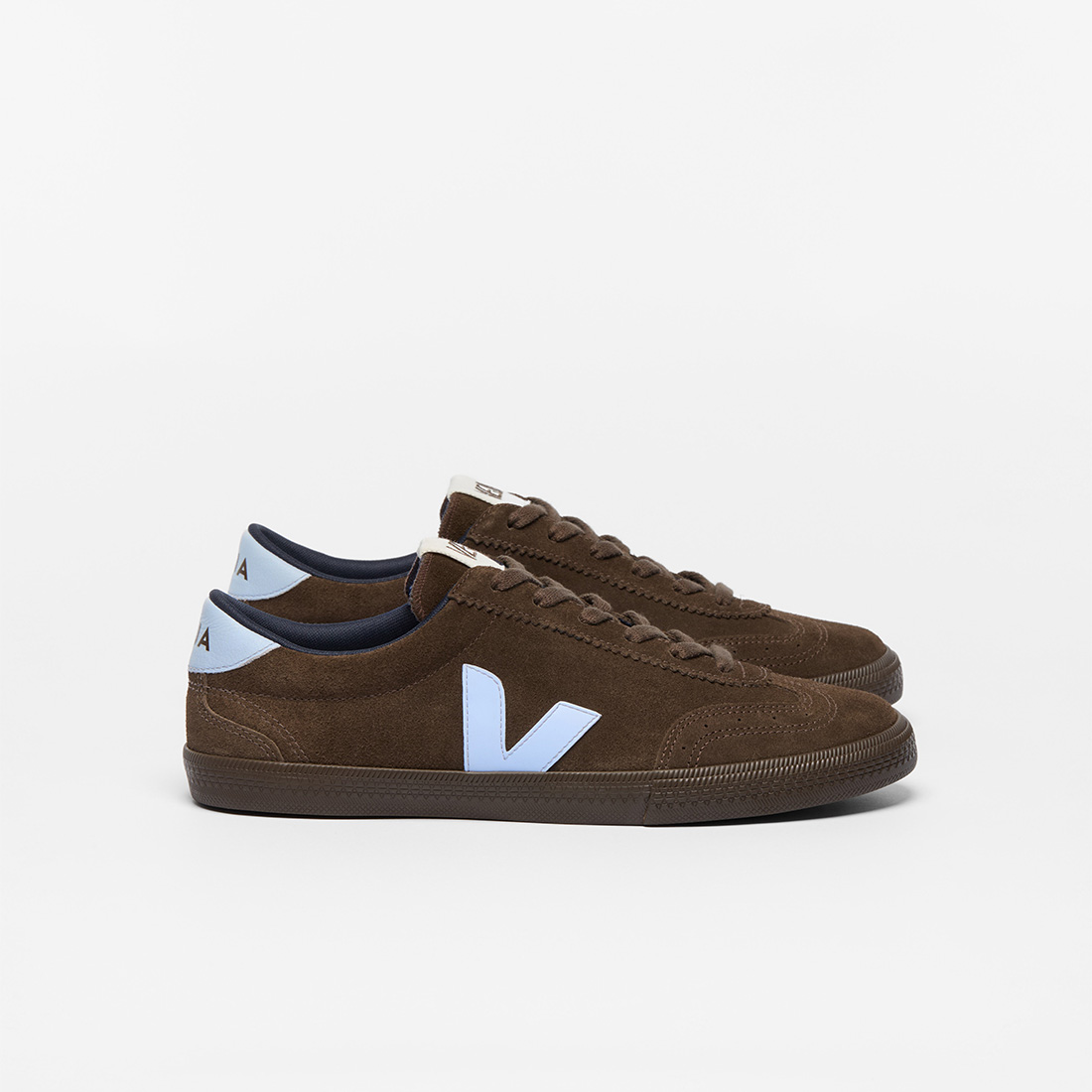 画像: VOLLEY ￥27,500／VEJA 出典：www.veja-store.com