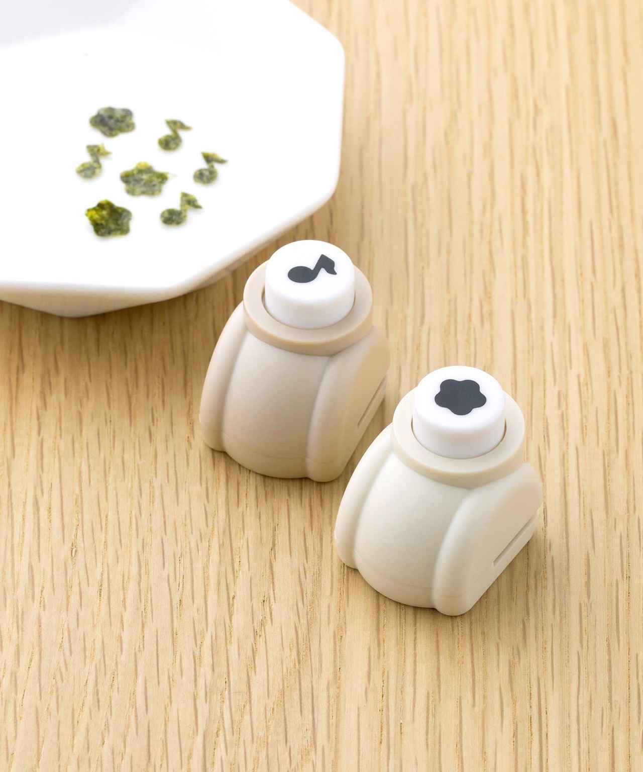 画像1: 出典：3COINS