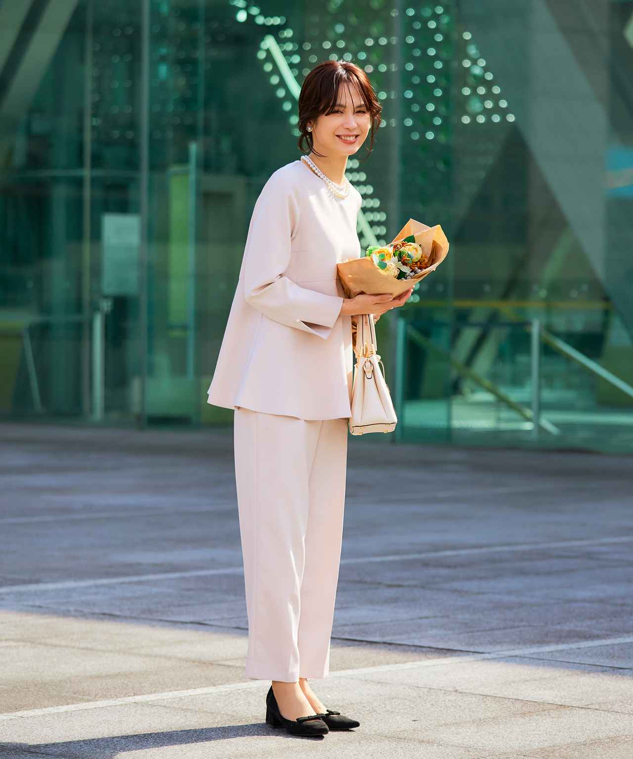 画像: 【クロス ファンクション】《洗える・シワになりにくい》2点セット 正解 ペプラムブラウス & ワイドパンツ¥12,100　※単品価格《洗える・シワになりにくい》正解ペプラムブラウス¥5,940、《洗える・シワになりにくい》正解ワイドパンツ¥6,930 www.crossplus.jp