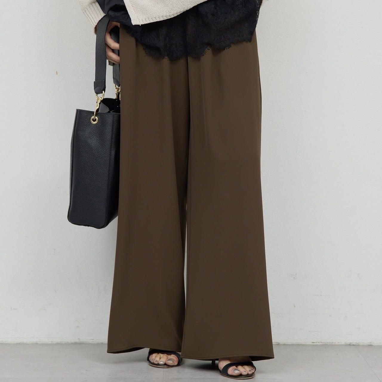 画像: 「ワイドイージーパンツ」￥19,800 出典：ガリャルダガランテ