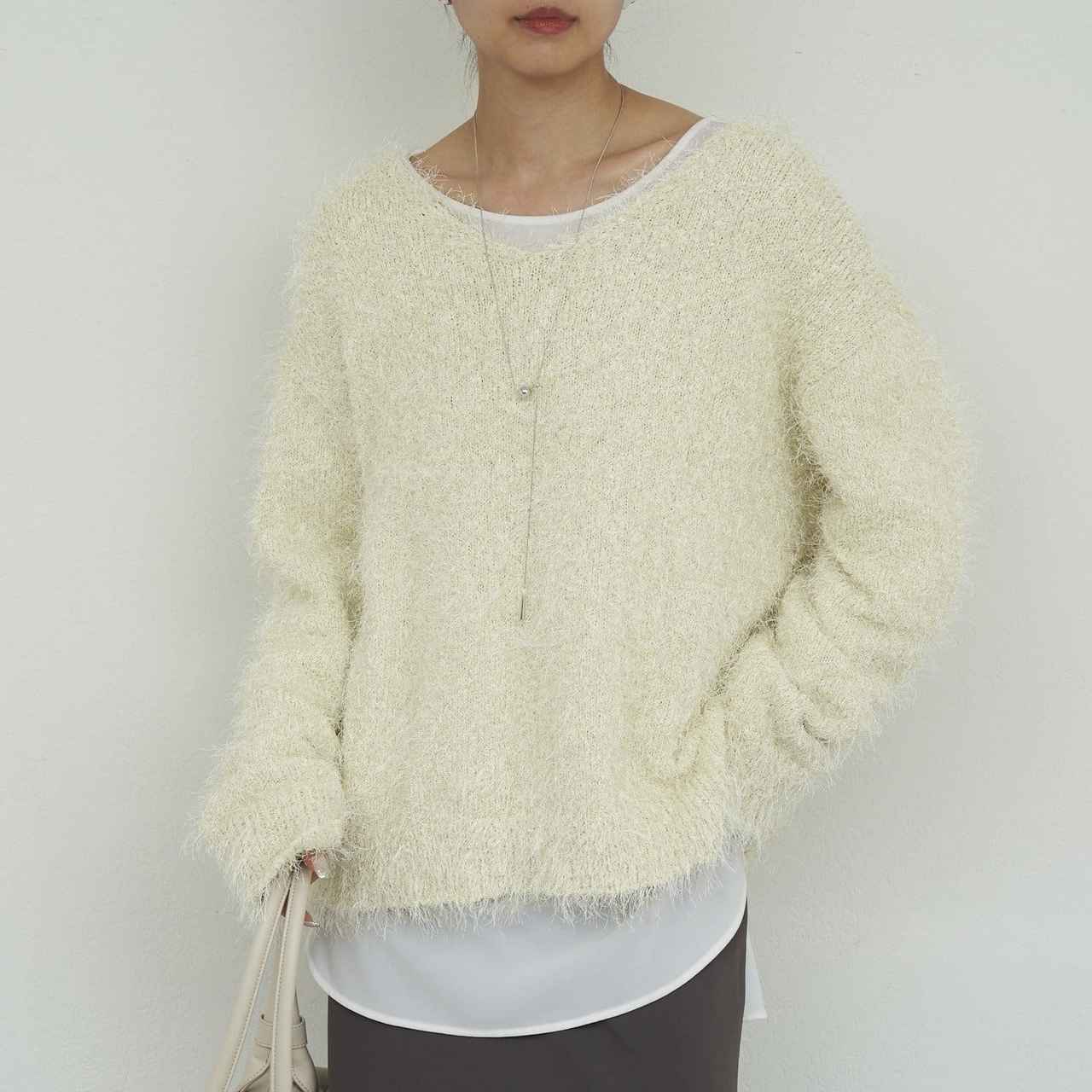 画像: 「フェザーヤーンニットプルオーバー」￥20,900 出典：ガリャルダガランテ