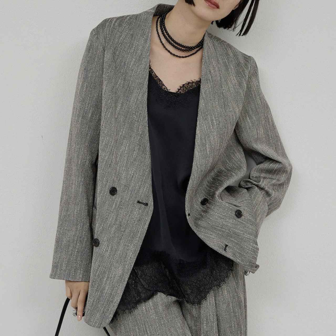 画像: 「ノーカラーツイードジャケット」￥35,200 出典：ガリャルダガランテ