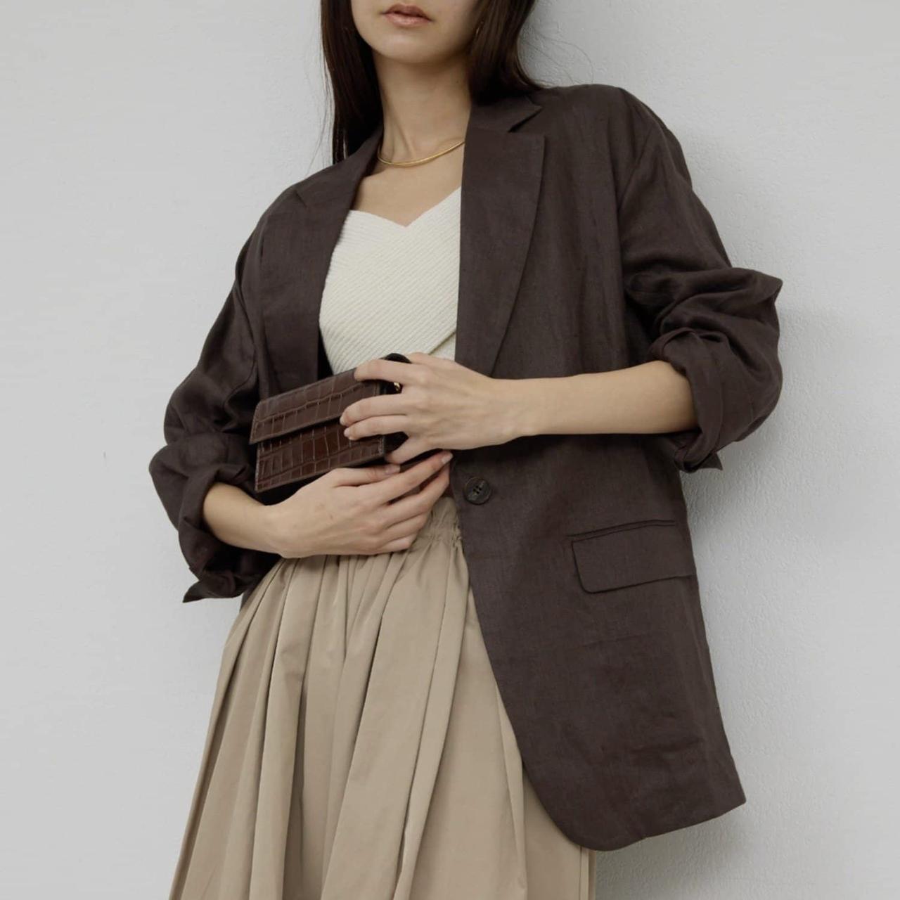 画像: 「リネンジャケット」￥47,300 出典：ガリャルダガランテ