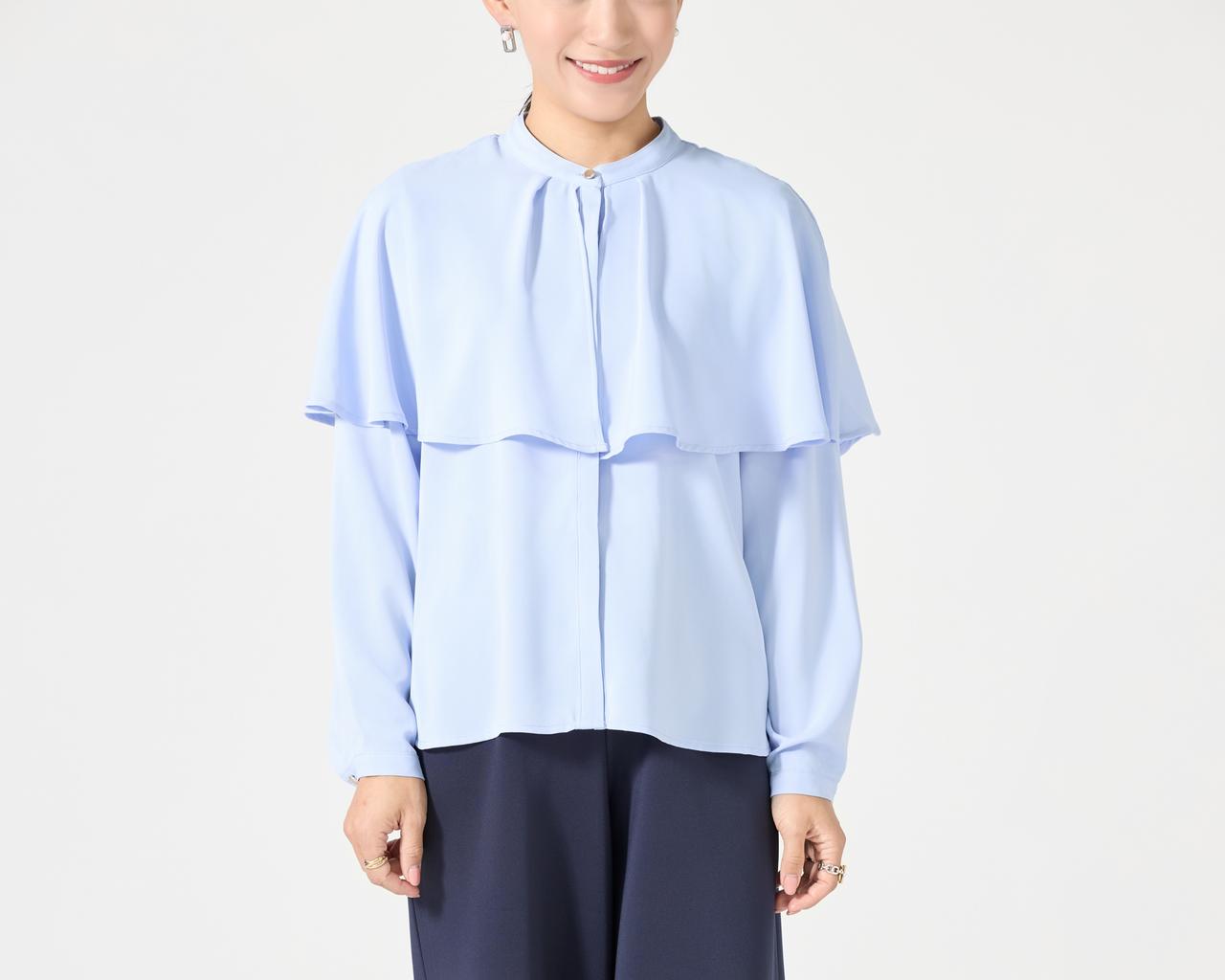 画像: ブラウスは、インしてもアウトにしてもサマになるように計算されたデザイン