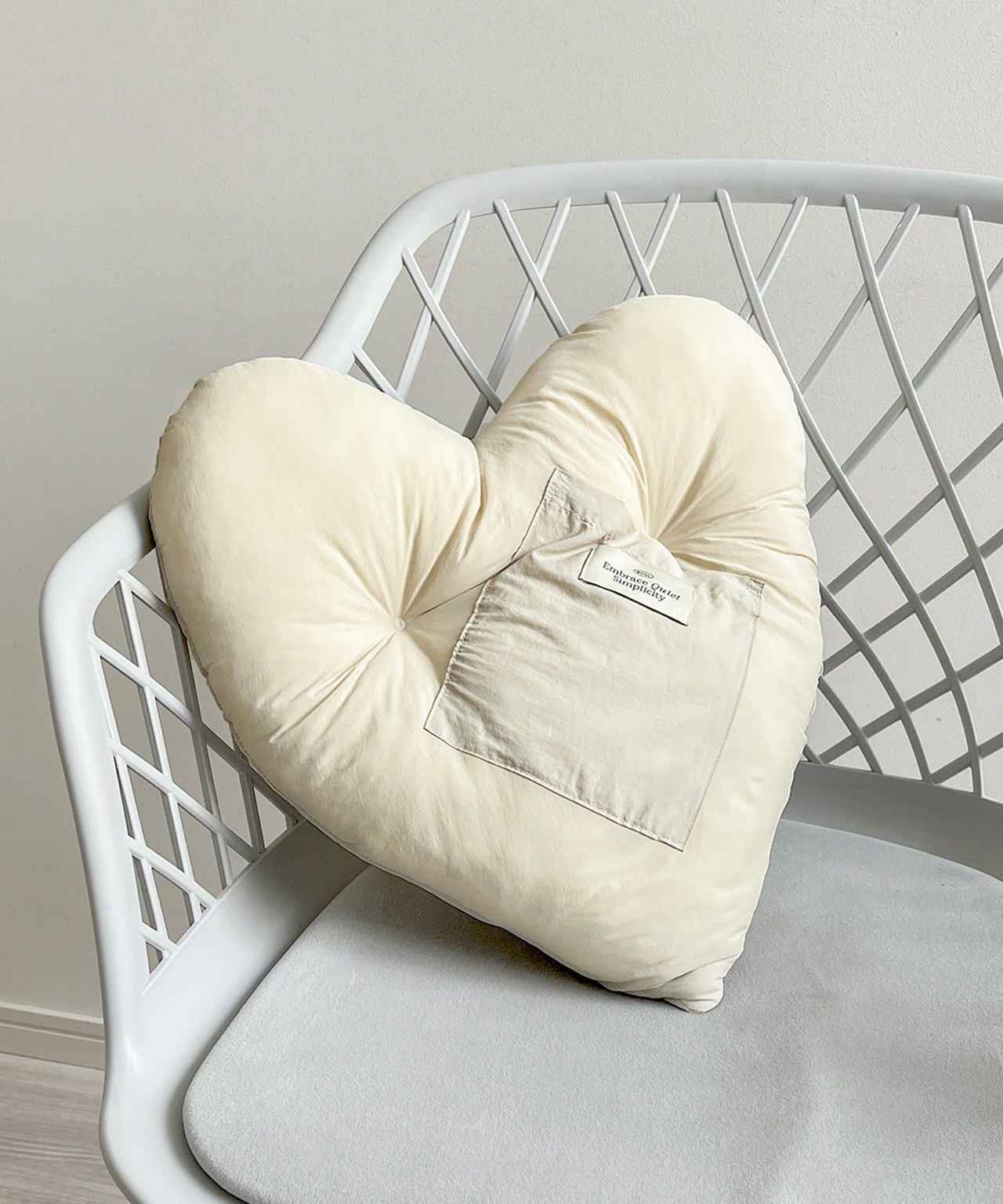 画像1: 出典：3COINS