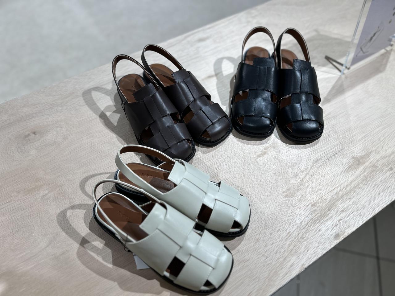 画像: 【ROH SEOUL】Puzzle sandals 各¥29,700 rohseoul.jp