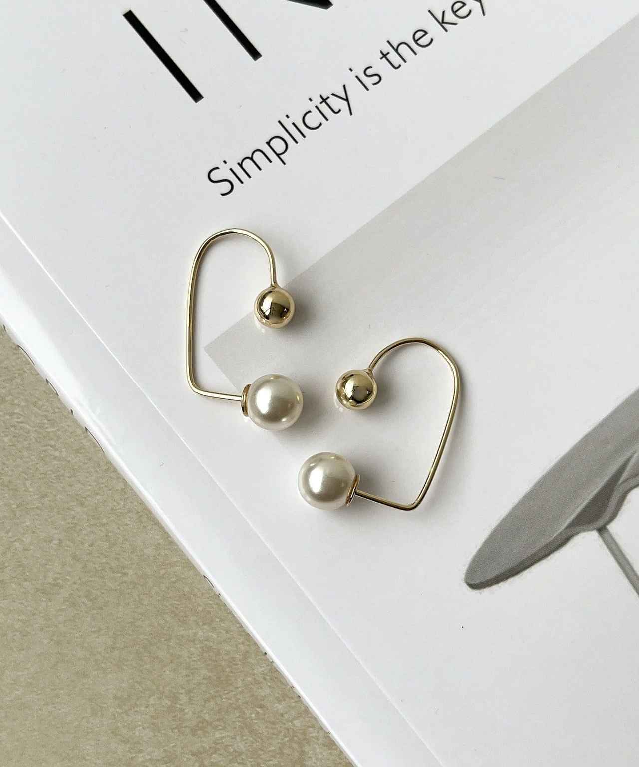 画像1: 出典：3COINS