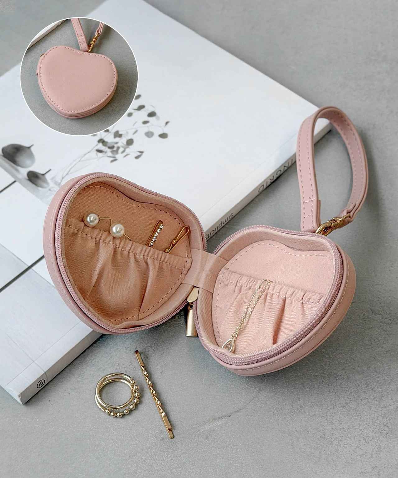 画像1: 出典：3COINS