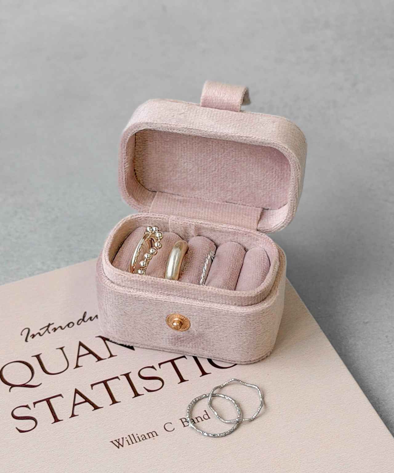 画像2: 出典：3COINS