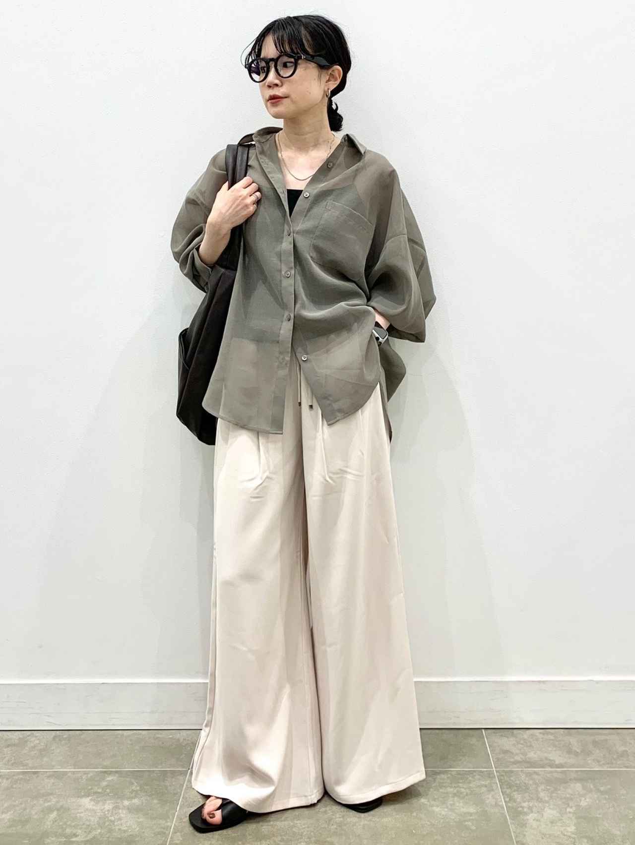 画像2: 出典：GU