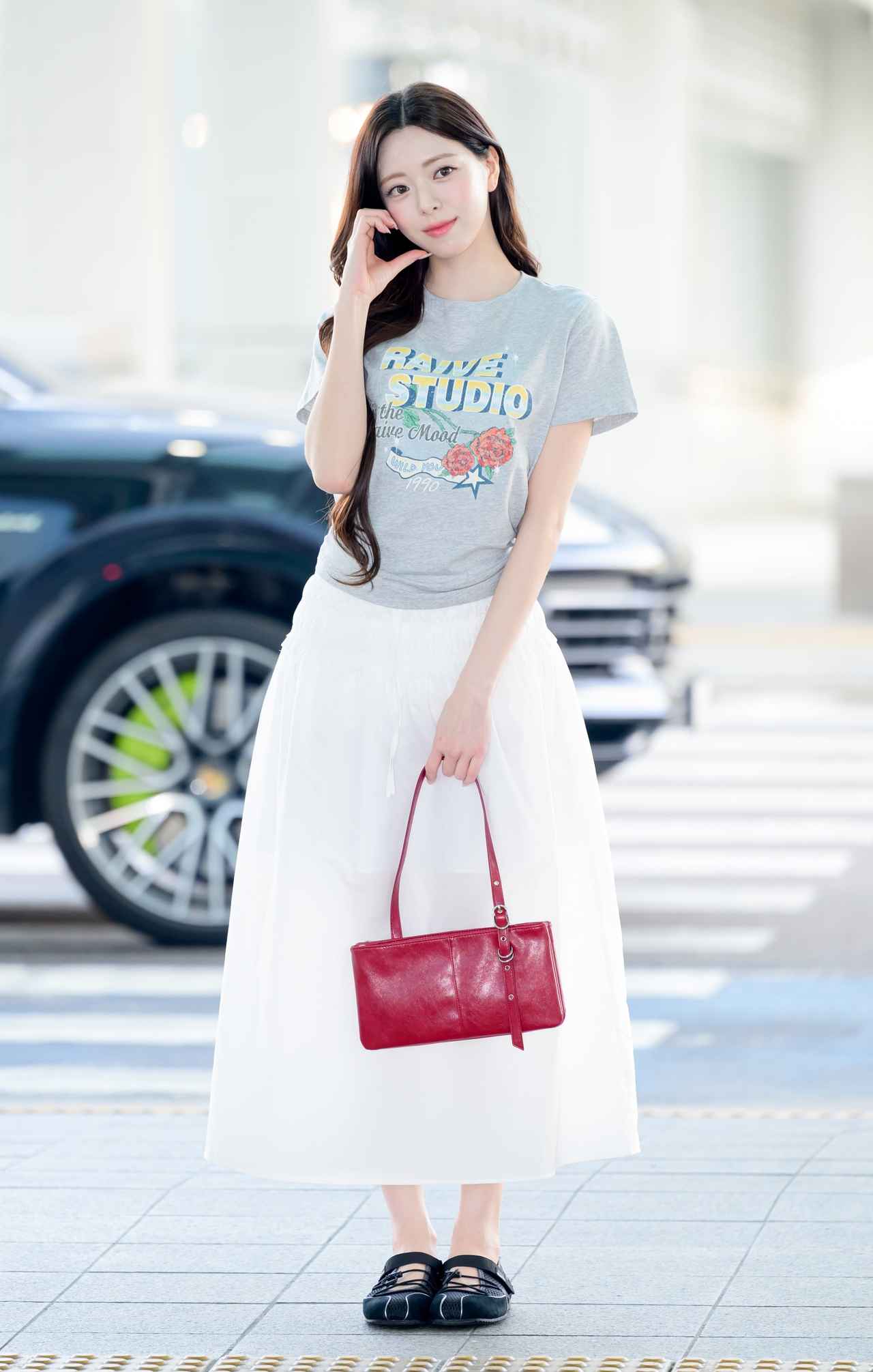 画像: Tシャツ×ロングスカートで作る絶妙バランス
