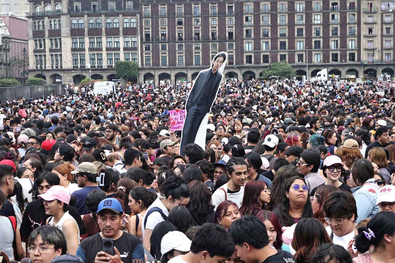 画像: 現地の様子は“お祭り状態”