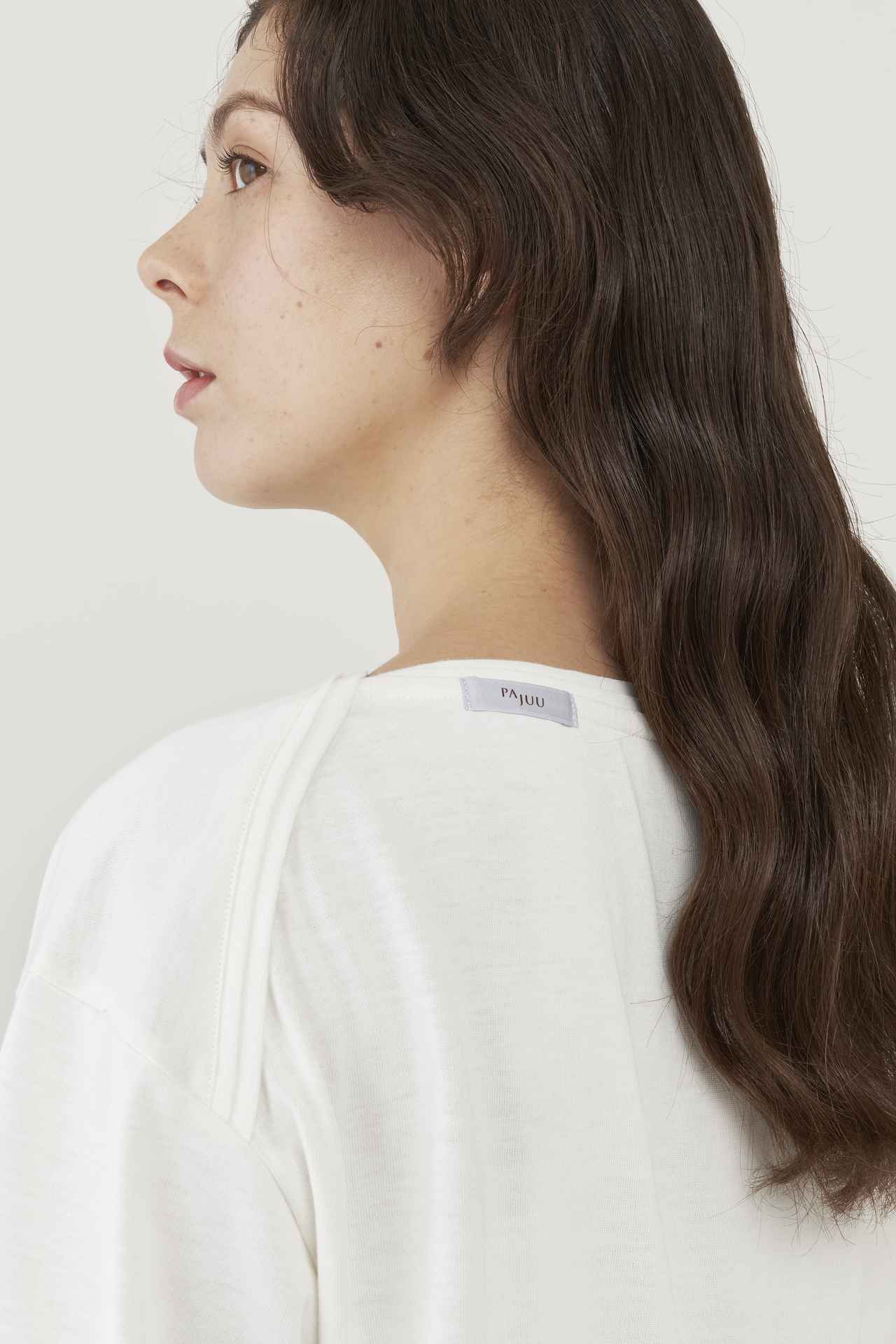 画像: 【PAJUU】ボートネックTシャツ各¥13,200 pajuu.com
