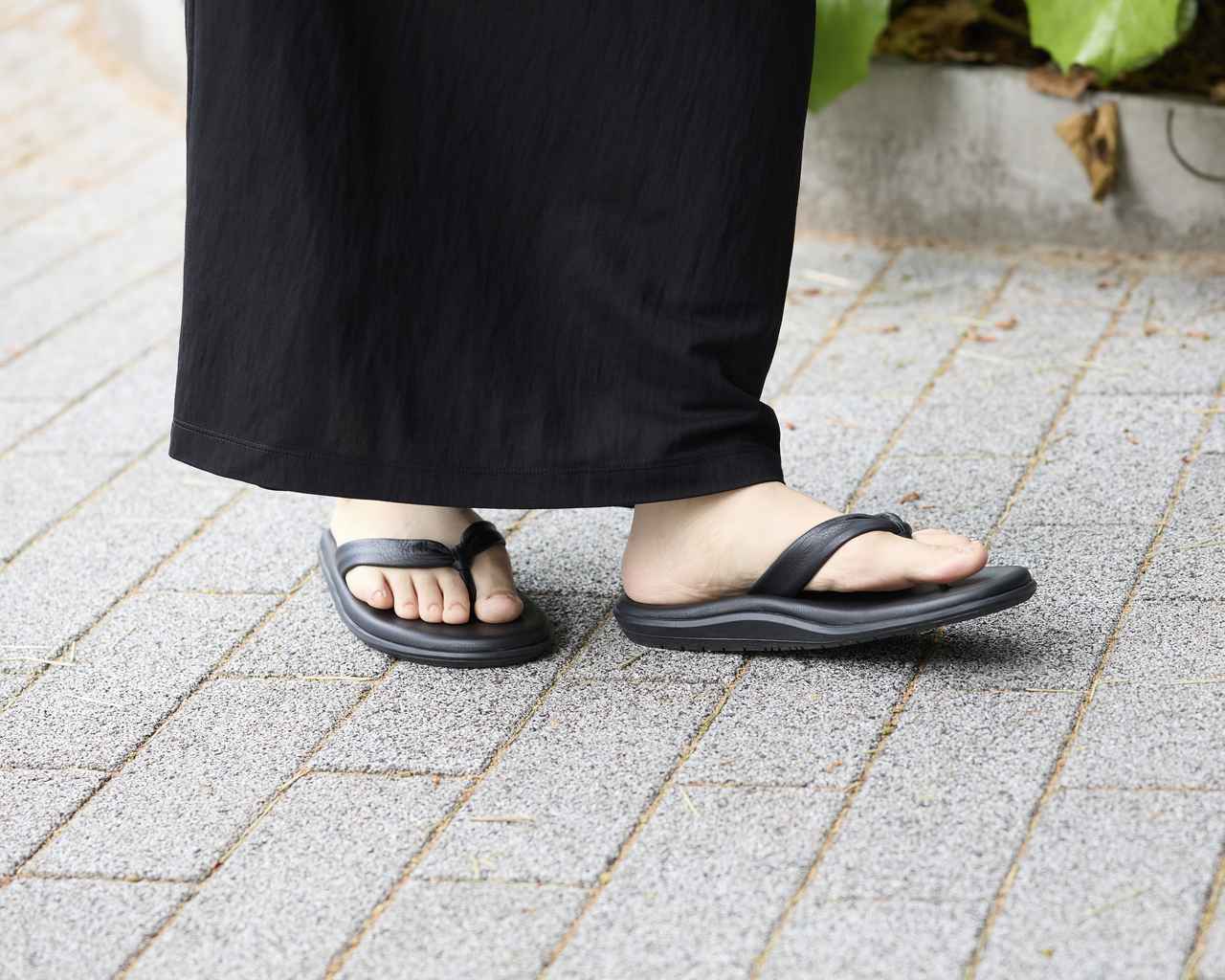 画像2: 低身長さんもスタイル良く見せるホワイトブラウスの着方って？
