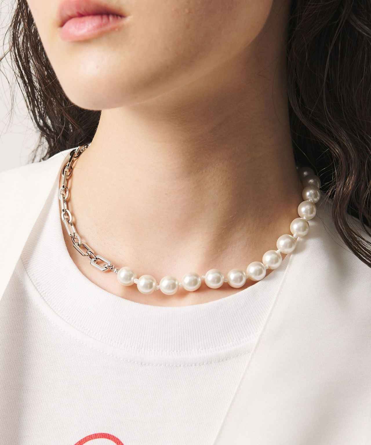 画像: 「イミテーションパール&チェーン ネックレス」￥9,900 出典：ユナイテッドアローズ