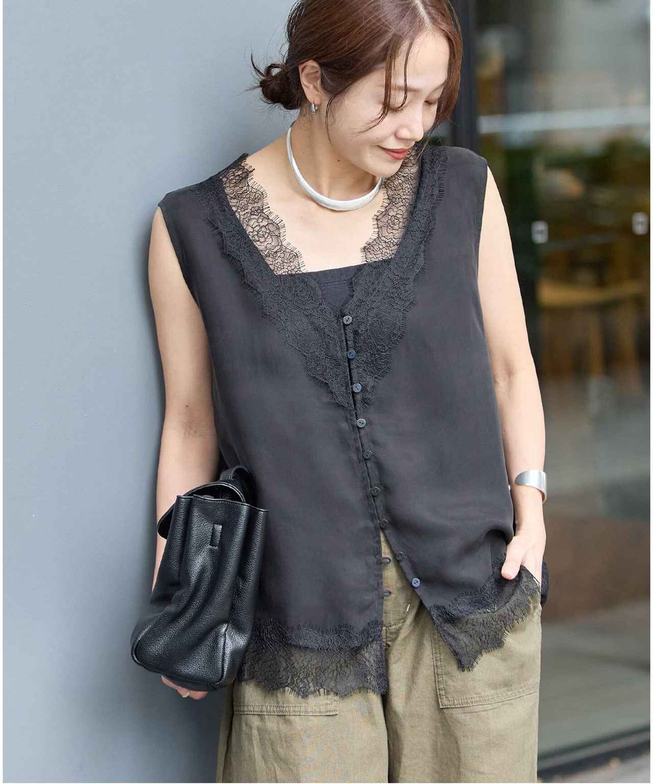 画像: 「フィブリルレース2WAYノースリーブ」￥14,300 出典：ジャーナル スタンダード