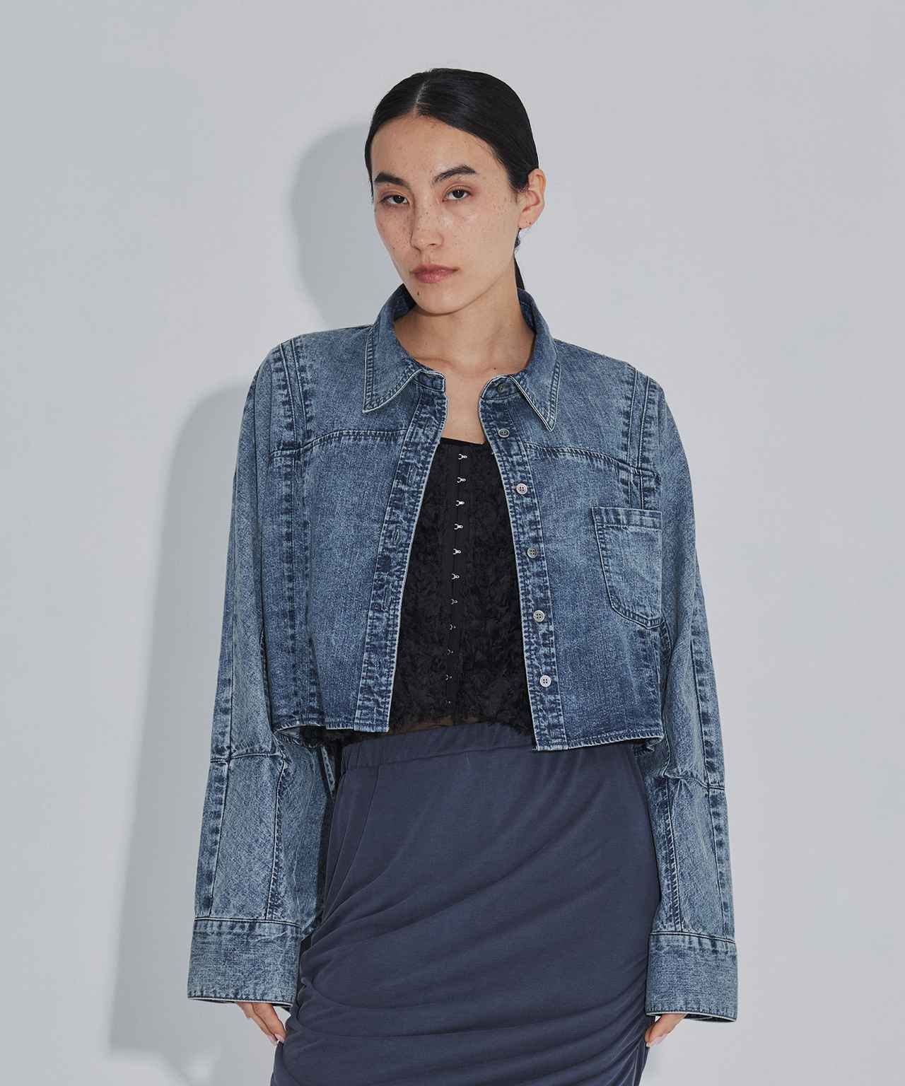 画像: 「Dolman Denim Shirts」￥36,300【RITAN】 出典：ザ トウキョウ