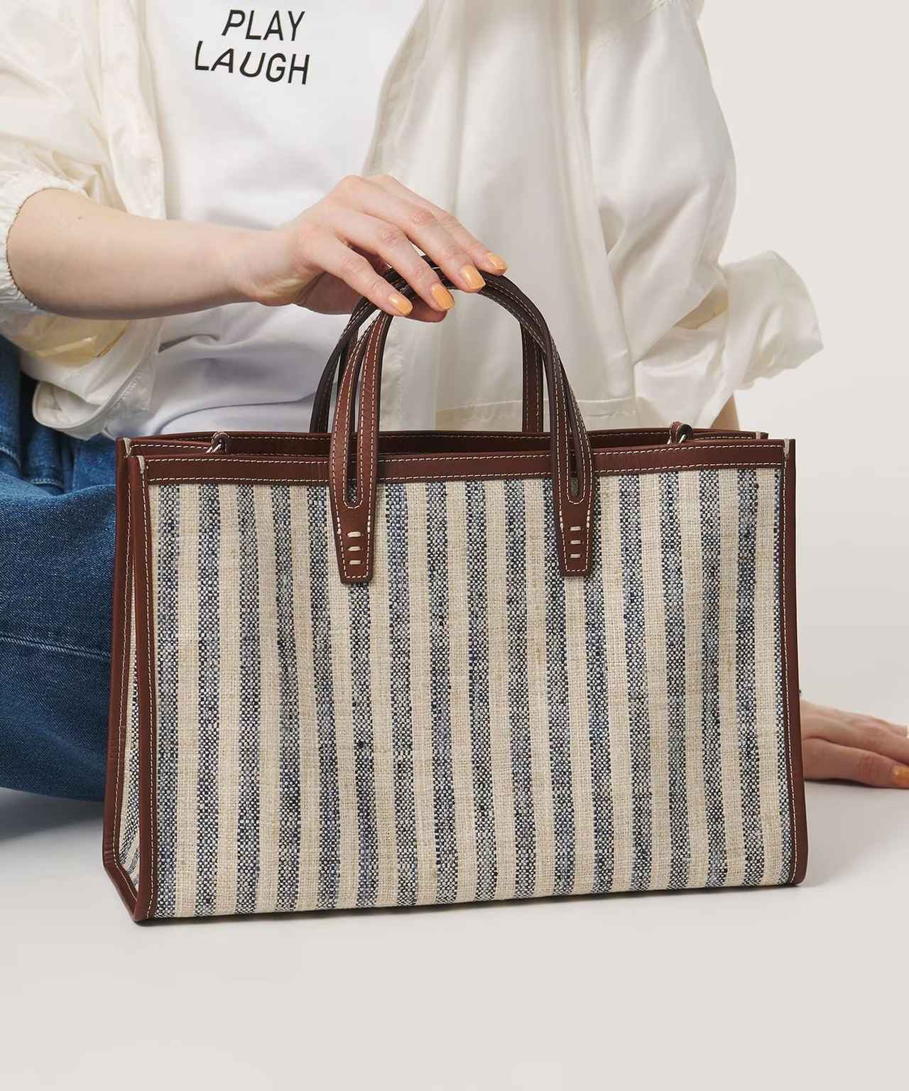 画像: 「BREAD M トートバッグ ‐united LOVE project 2026」[縦23×横34×マチ11cm]￥62,700【ア ヴァケーション】 出典：ユナイテッドアローズ