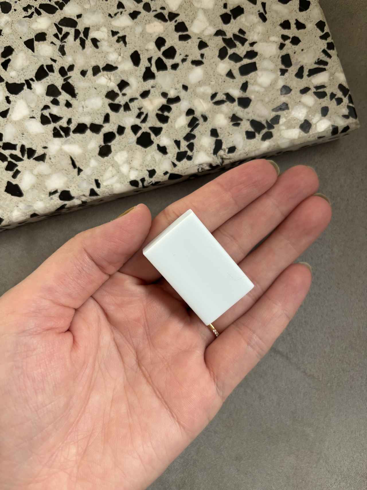 画像: コンパクトだから携帯にも◎