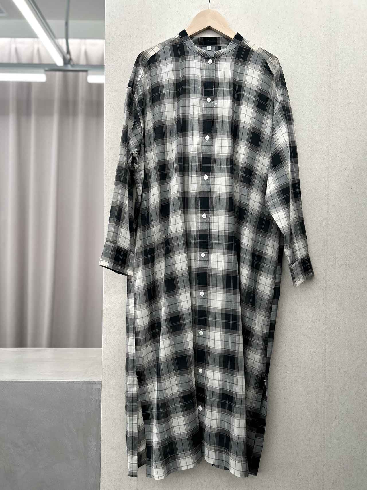画像1: 【無印良品】婦人 強撚シアー 長袖シャツワンピース¥5,990 ※2026年8月上旬発売予定 www.muji.com
