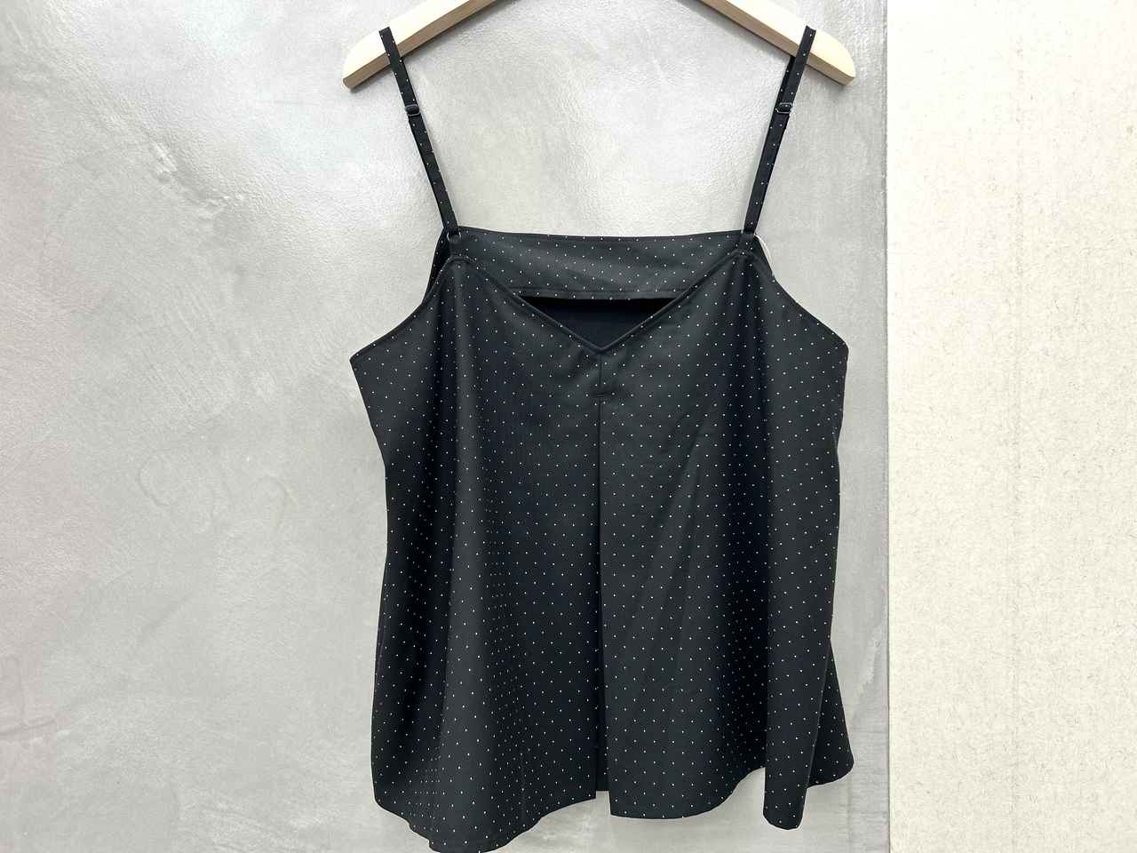 画像3: 【無印良品】婦人 なめらか キャミソールブラウス¥2,990 ※2026年7月中旬発売予定 www.muji.com