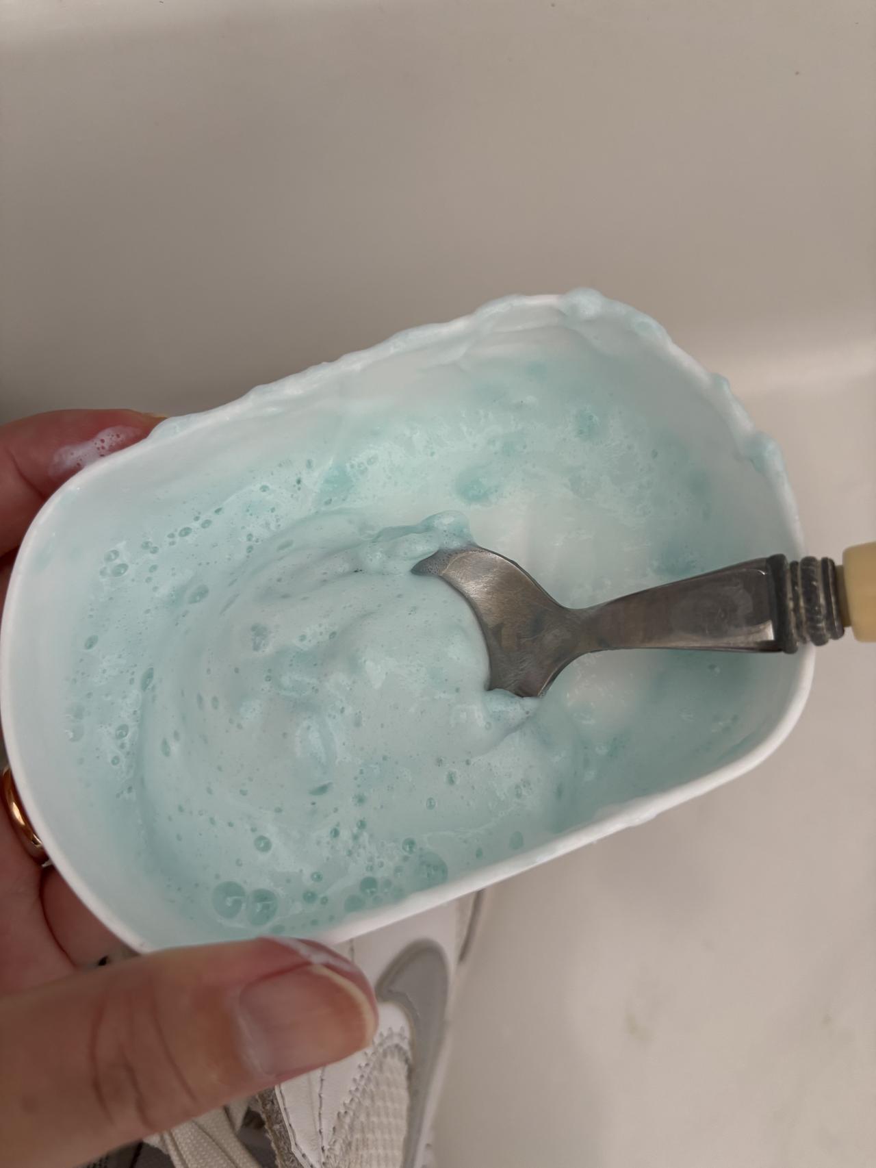 画像: お湯を加えるとクリーミーな泡に