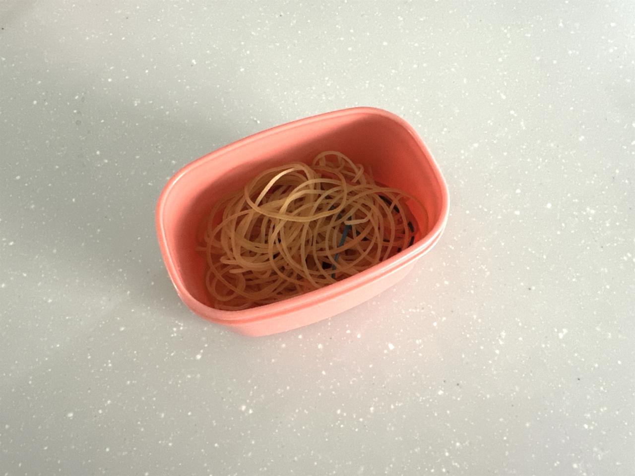 画像: 家に溜まっている輪ゴムを活用