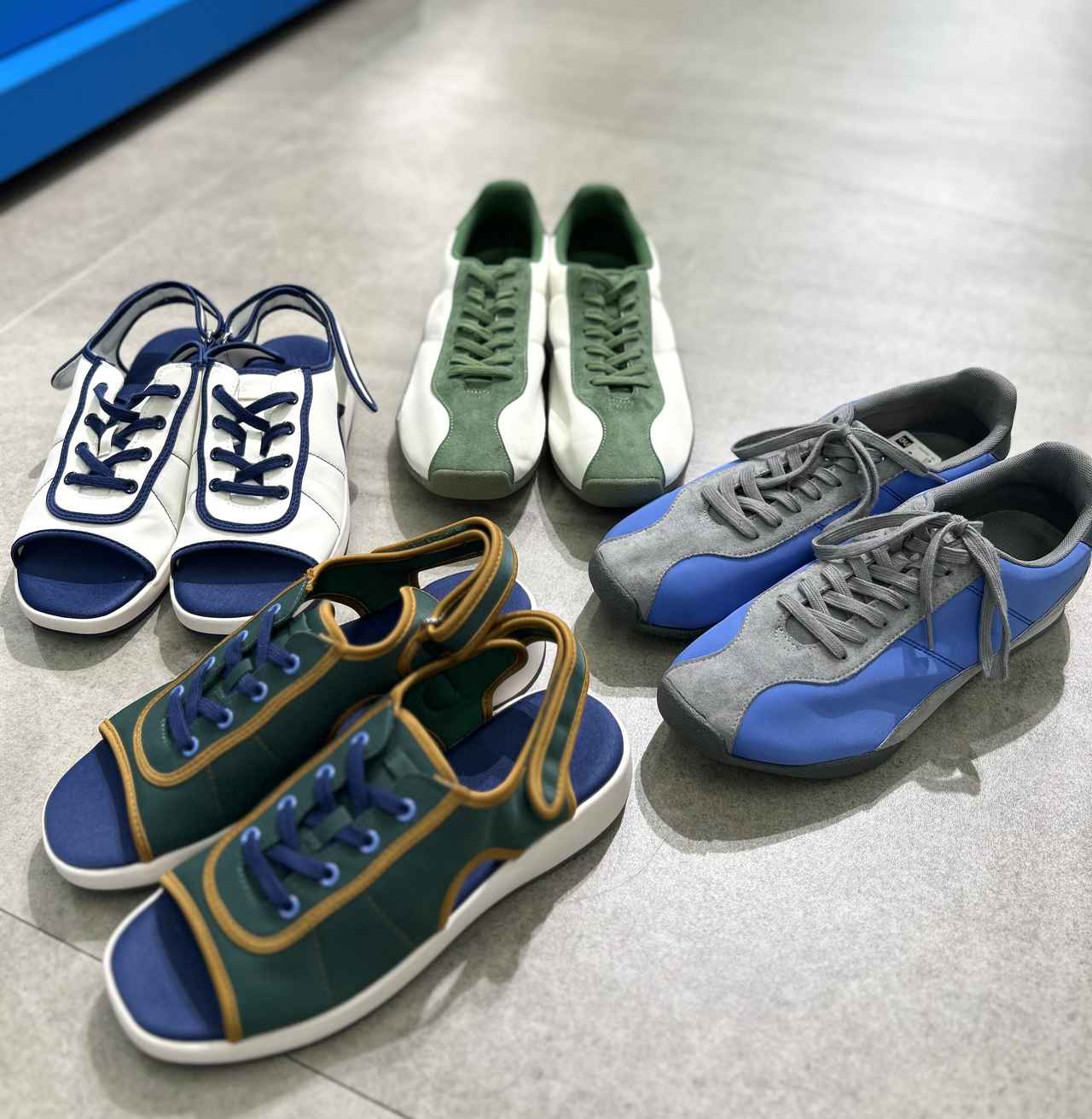 画像: 【GU】スニーカーサンダルST 各¥2,990、ナイロンコンビネーションフラットソールスニーカー ST 各¥2,990 www.gu-global.com
