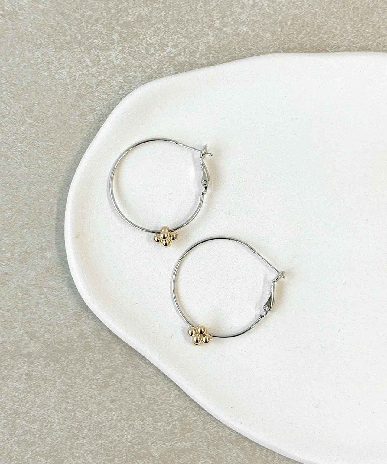 画像1: 出典：3COINS