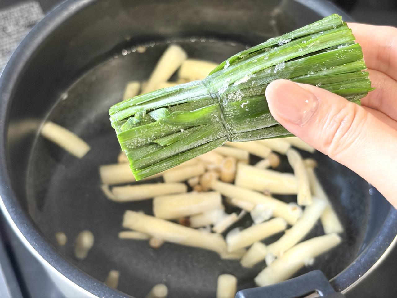 画像2: 料理に使いやすい冷凍ニラ