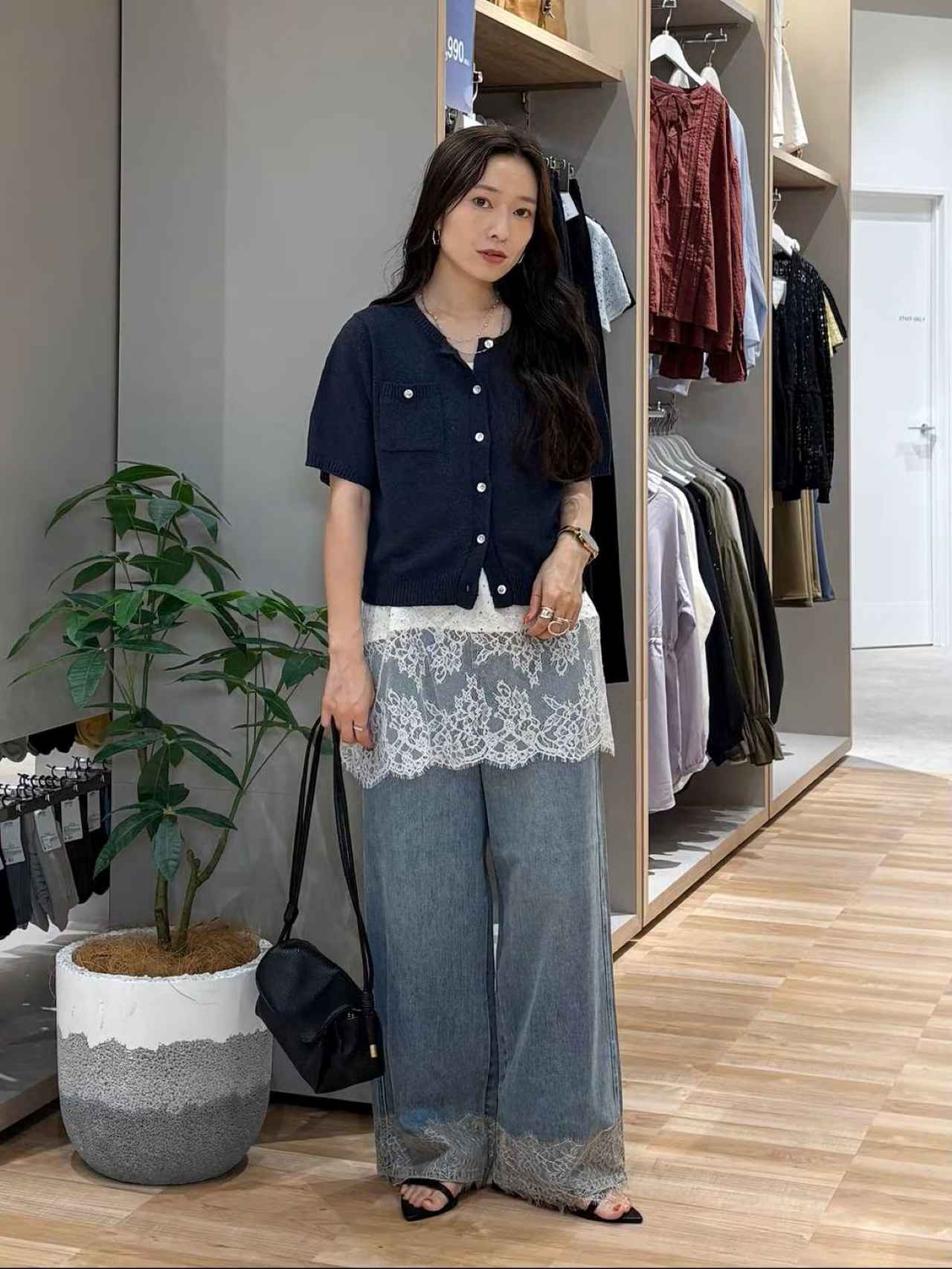 画像1: 出典：and ST