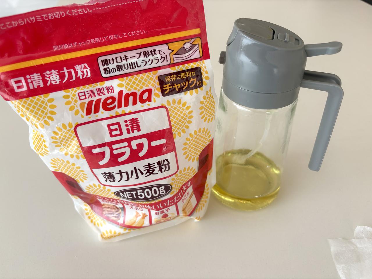 画像: 小麦粉で油をまとめられた！