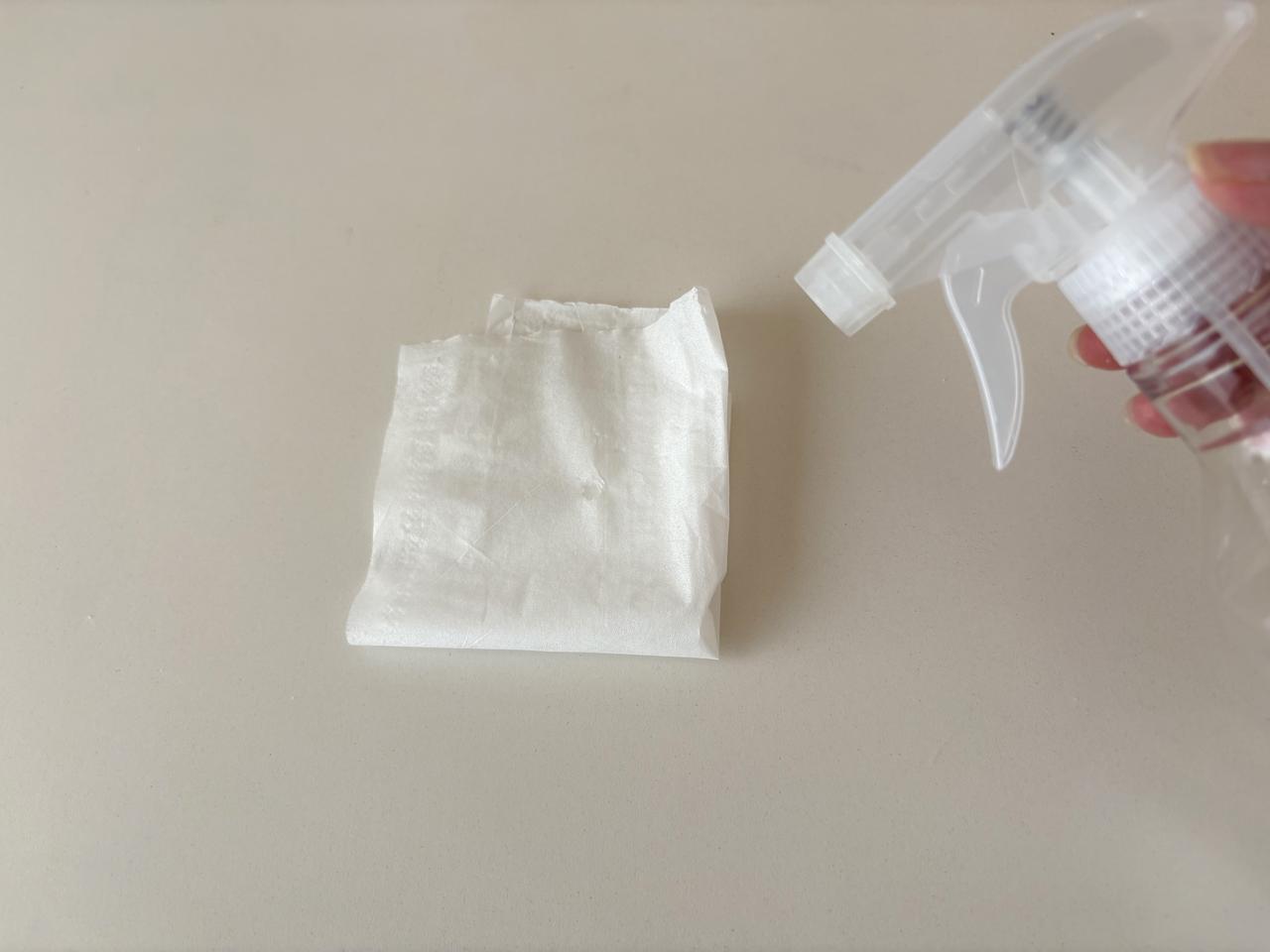画像1: 最後はアルコールスプレーをかけて