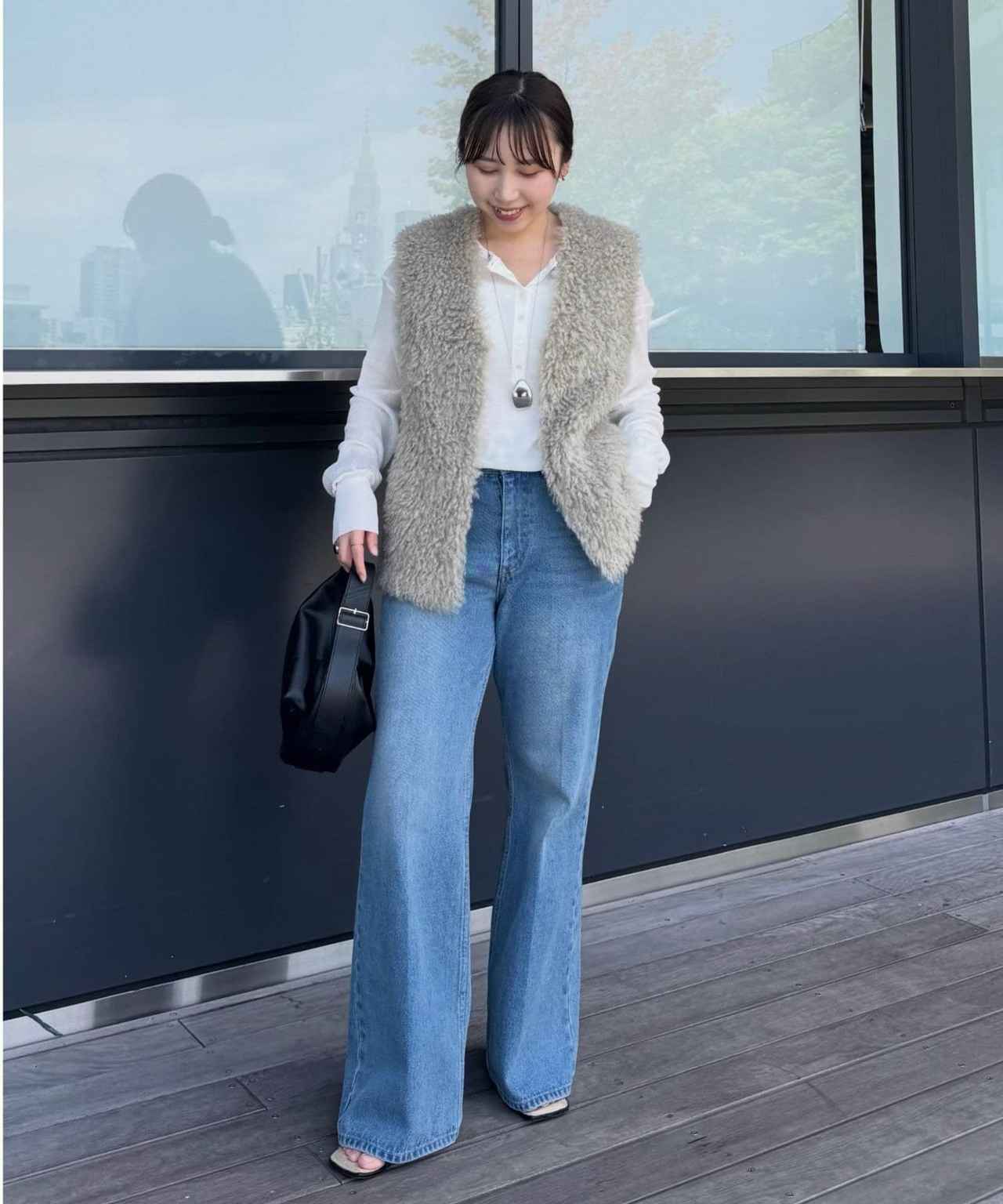 画像: センタープレスセミフレアデニム￥25,300(ガリャルダガランテ) www.palcloset.jp