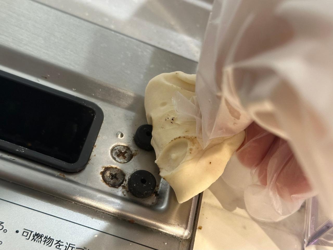 画像4: 頑固な汚れはつまようじも使ってみて！