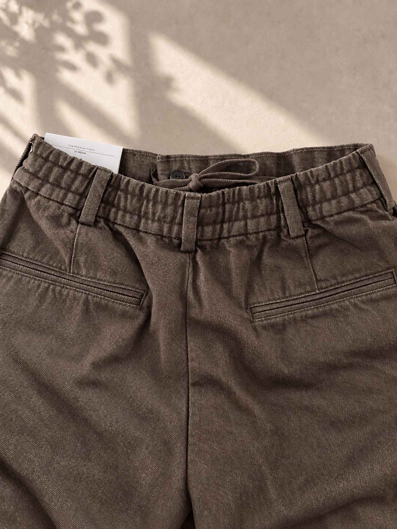 画像: ウエスト調整しやすいラクちん仕様