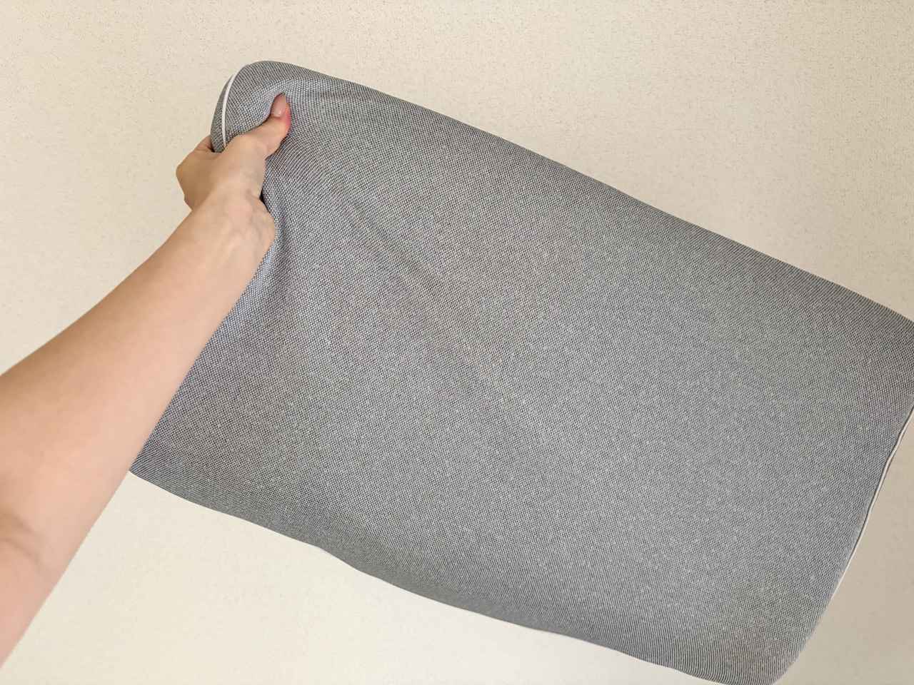 画像: 臭いが消えない枕
