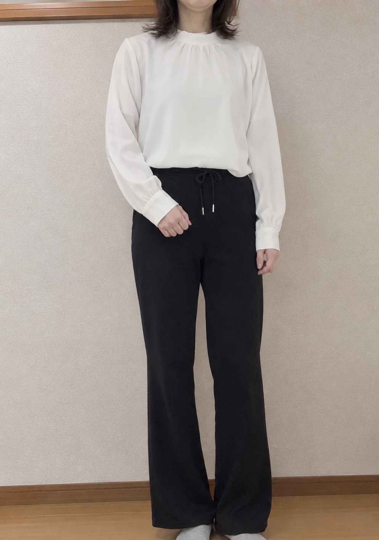 画像: トップスをタックインするだけで「手抜き感」が一気に消える