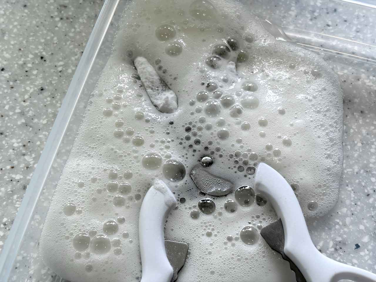 画像4: はさみ掃除には、あの調味料を活用！