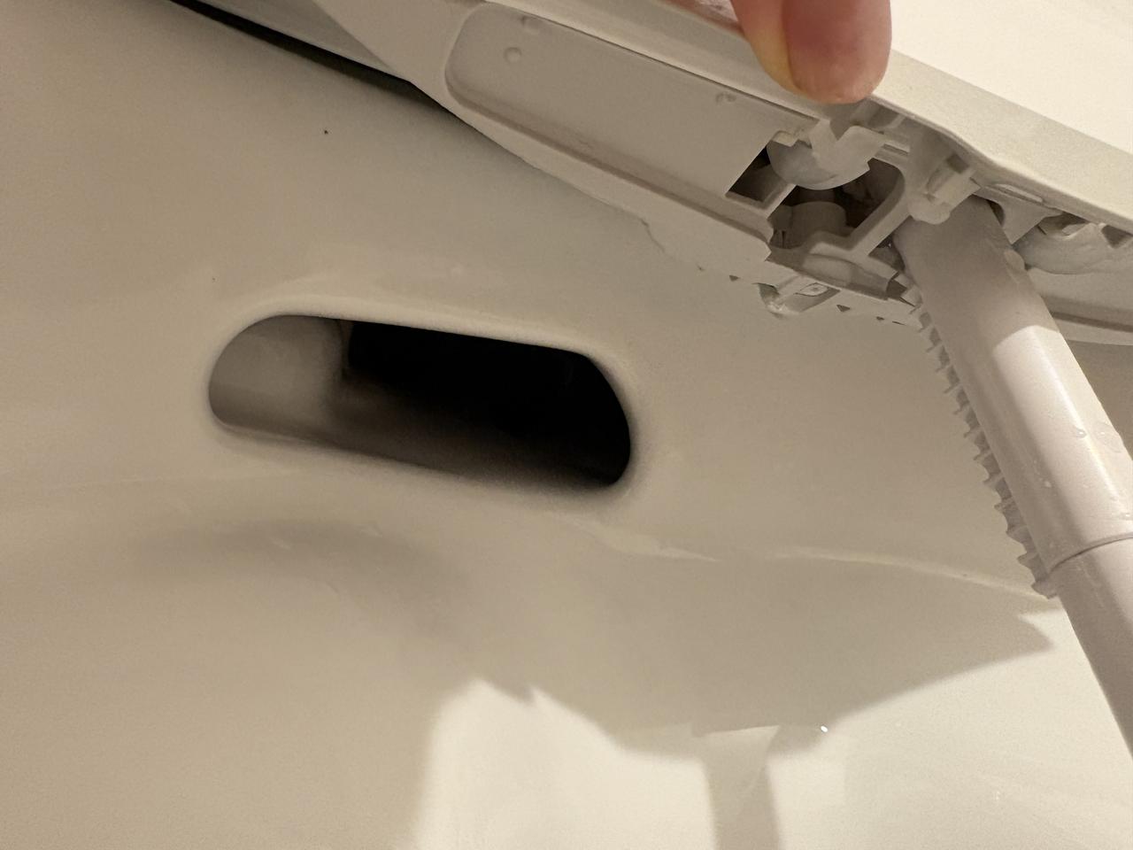 画像4: ②「ここも掃除してなかった……！」ノズルには専用ブラシ