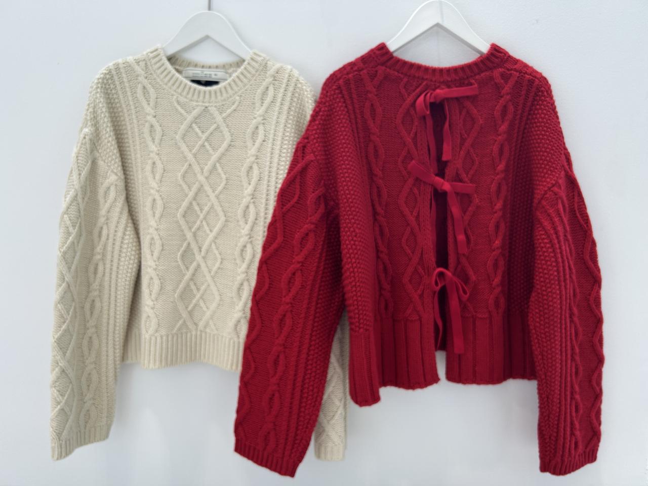 画像: 【GU×rokh】ケーブルバックリボンセーター by rokh 各¥3,990 www.gu-global.com