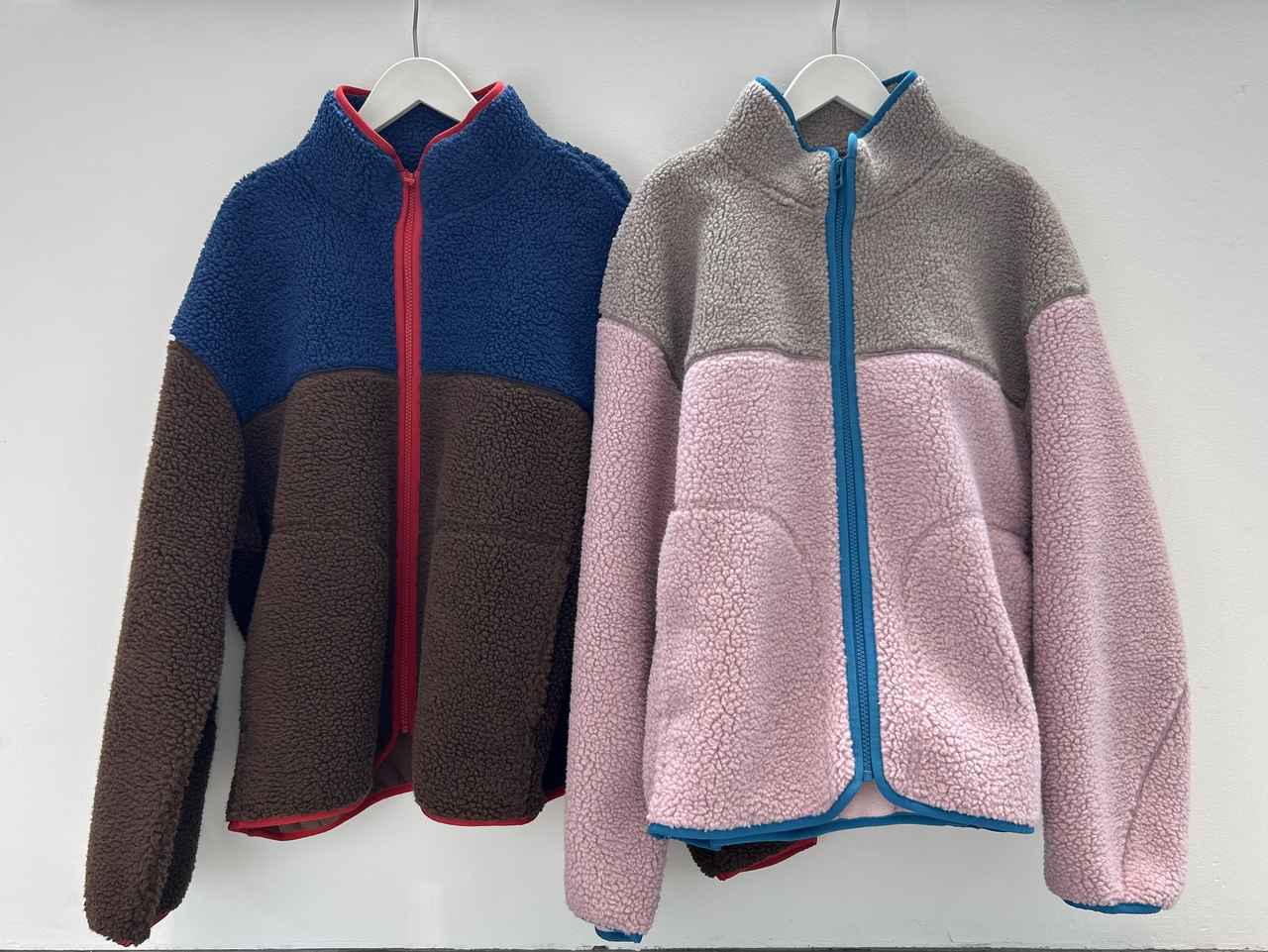画像: 【GU×rokh】フリースジャケット(バイカラー) by rokh 各¥3,990 www.gu-global.com