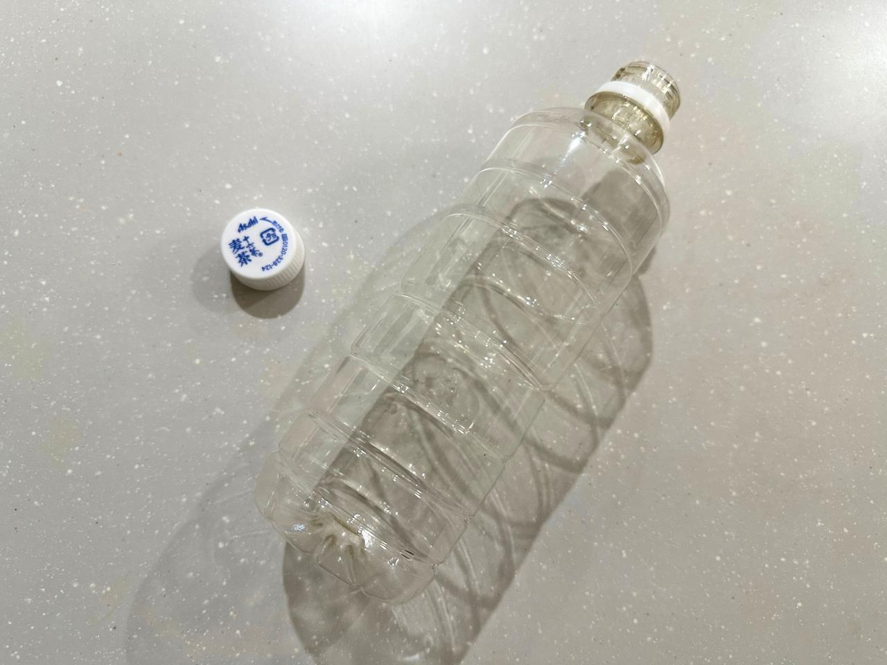 画像1: ペットボトルをコンパクトにする裏ワザ