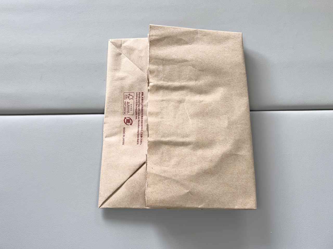 画像2: すっきり収納できる折り方