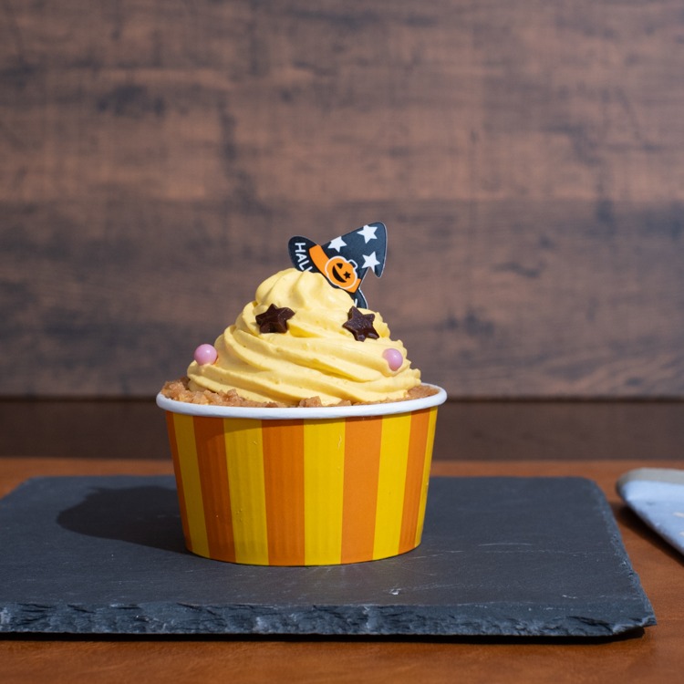 画像: 星型の目がポイント
