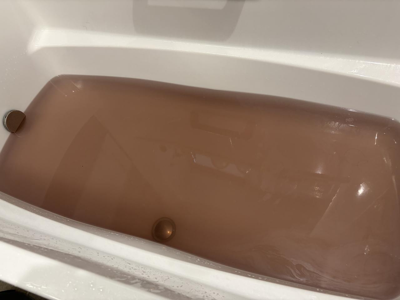 画像: お湯の色にびっくり……！