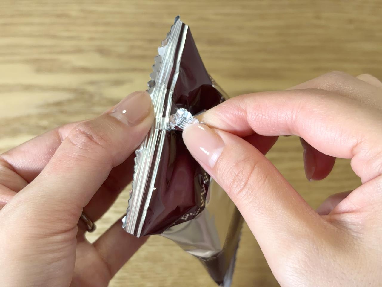 画像1: これが正解だった！ チョコパイの開け方