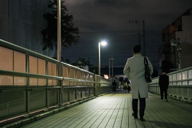 画像1: 親友と行動することではじめて気づく街の不便さ