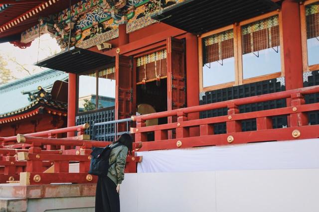 画像: ▲家康公は、こちらの神社にて今川義元公が烏帽子親となって元服式を行っています。その時に義元公から贈られた「紅糸威腹巻」(くれないいとおどしはらまき)という甲冑は現在も静岡浅間神社の宝物として保管されています(非公開)