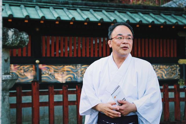 画像: ▲ご案内の静岡浅間神社 権禰宜(ごんねぎ)の宇佐美さん